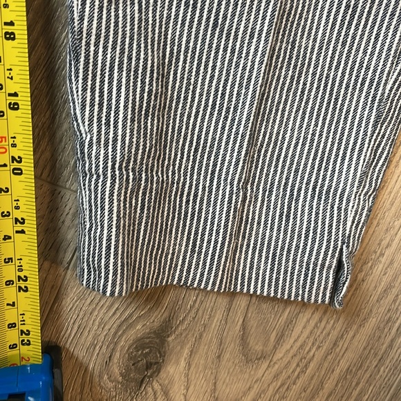 Banana Republic, HAYDEN Pinstriped Blue & White Summer Ankle Pant . - Picture 7 of 10